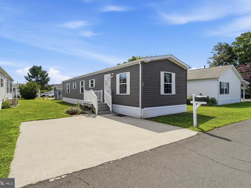 44 Kennedy Drive, Fairless Hills PA 19030