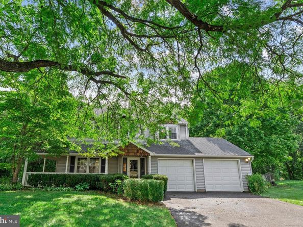 14 Greenway Circle, Fairless Hills PA 19030