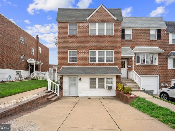 9878 Garvey Drive, Philadelphia PA 19114