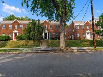 2228 40TH Street NW