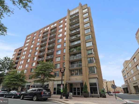 1020 Highland Street N 413, Arlington VA 22201