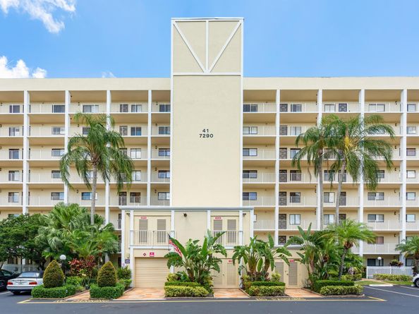 7290 Kinghurst Drive 607, Delray Beach FL 33446