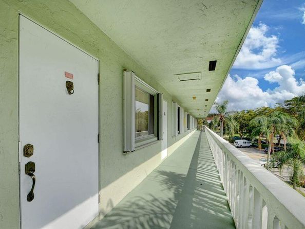 3100 Springdale Boulevard 310, Palm Springs FL 33461