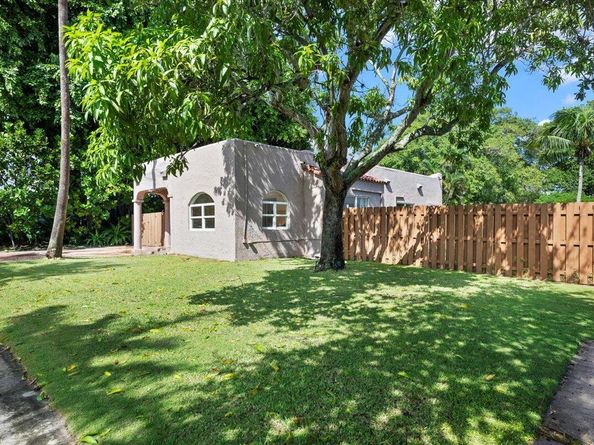 511 Upland Road, West Palm Beach FL 33401