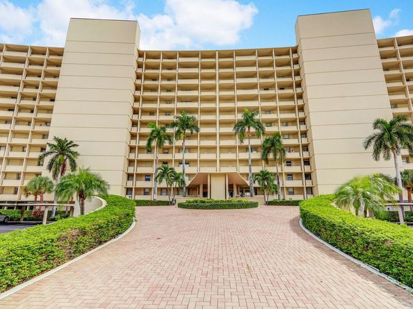 132 Lakeshore Drive 1117, North Palm Beach FL 33408