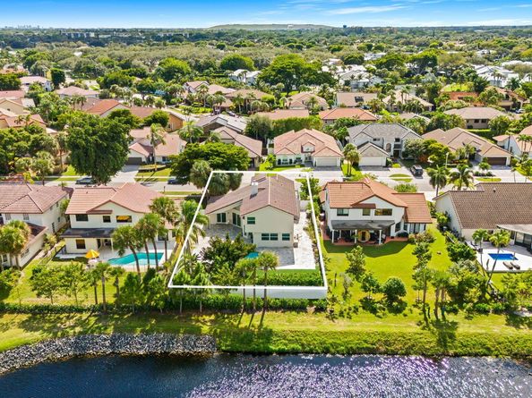23162 L'Ermitage Circle, Boca Raton FL 33433