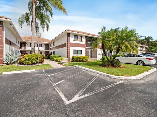 15451 Pembridge Dr 206, Delray Beach FL 33484
