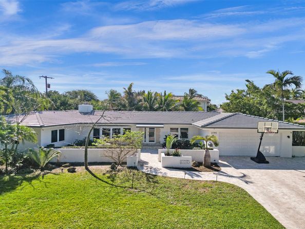 2740 NE 29th St, Fort Lauderdale FL 33306