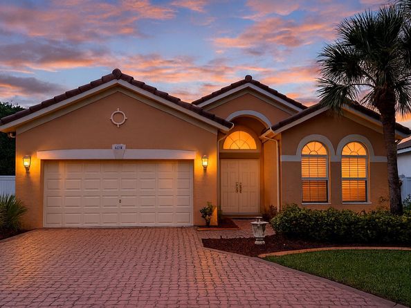 182 SW 164th Avenue, Pembroke Pines FL 33027