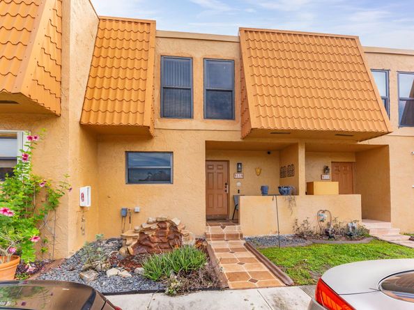 9119 Limetree Ln 169, Pembroke Pines FL 33024