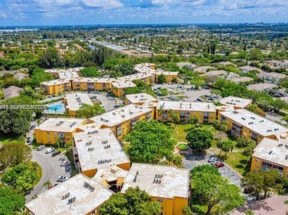 4334 NW 9th Avenue 72F, Deerfield Beach FL 33064