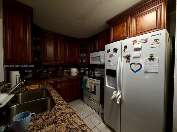 5201 NW 7th Street 104, Miami FL 33126