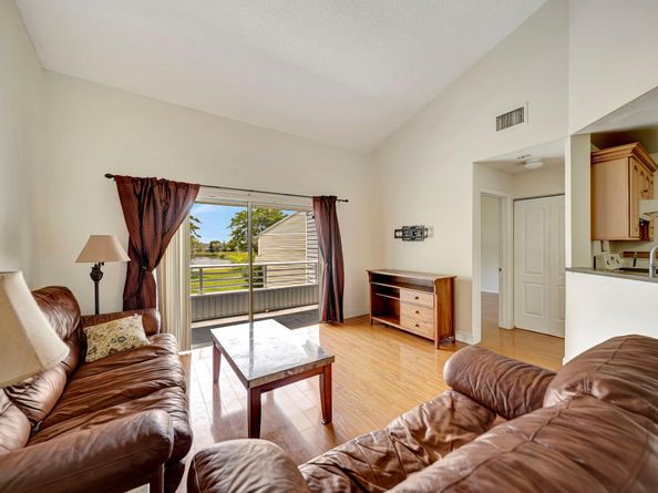 3461 NW 44th St 206, Lauderdale Lakes FL 33309