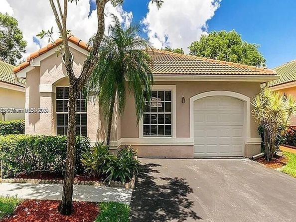922 Opal Ter, Weston FL 33326