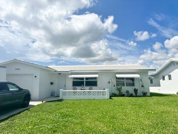 1902 SW Roma Way, Boynton Beach FL 33426