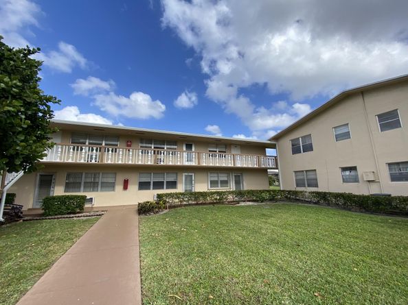 224 Chatham K, West Palm Beach FL 33417