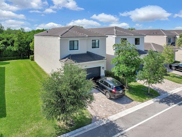 453 NW 36th Ave, Pompano Beach FL 33069