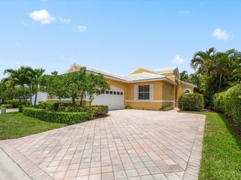 4362 Kensington Park Way