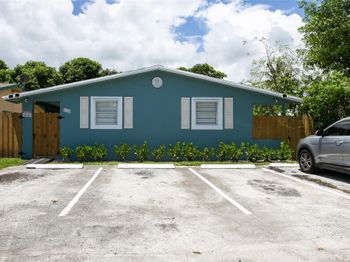 1135 NW 6th Avenue