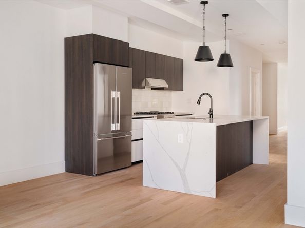 30-32 Condor St 1, Boston MA 02128