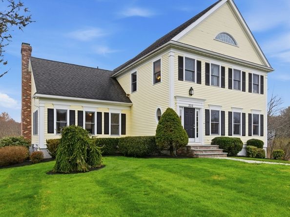 200 Maple, Stow MA 01775