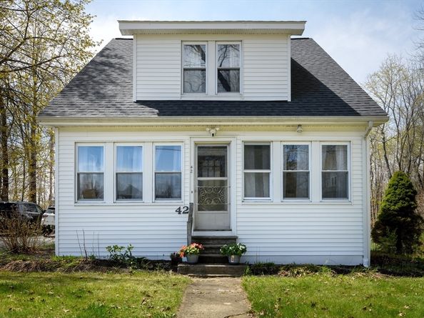 42 Maple Ave, Rutland MA 01543