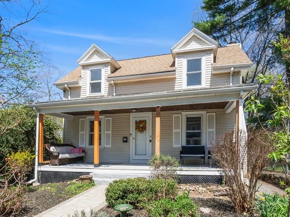 12 Broadway, Stoneham MA 02180