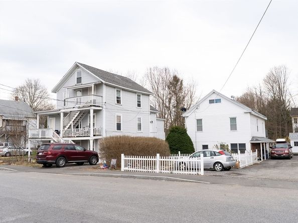 15-17 Central St, Brookfield MA 01506