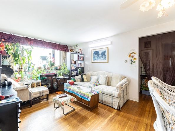 186 Lexington St 8, Watertown MA 02472