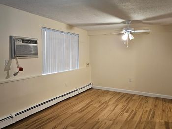 688 Boston Post Rd E