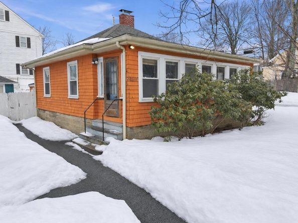 469 Loring Ave, Salem MA 01970