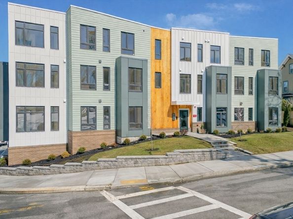 34 Oak Street 202, Boston MA 02136