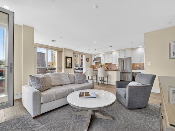 99-105 Broad St 8C, Boston MA 02110