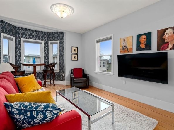 26 Armstrong St 3, Boston MA 02130