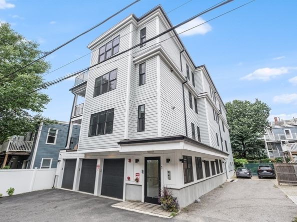 1 Leonard Pl 3, Boston MA 02127