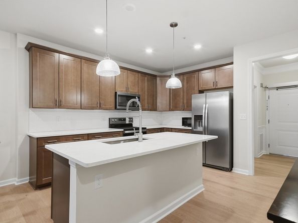 320 Martins Landing 108, North Reading MA 01864