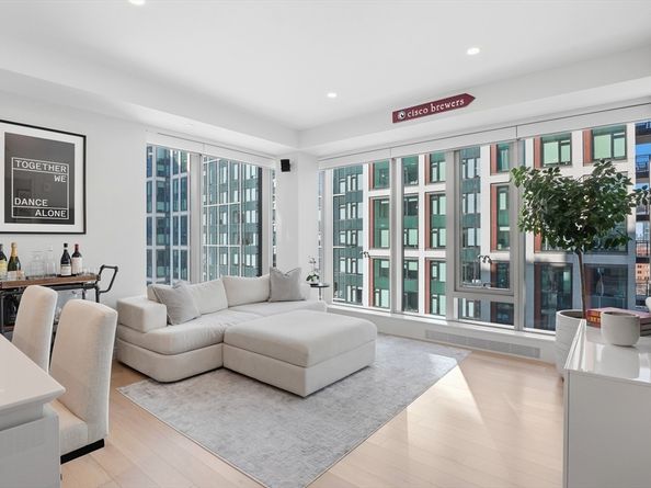 135 Seaport Blvd 1007, Boston MA 02210
