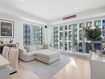 135 Seaport Blvd