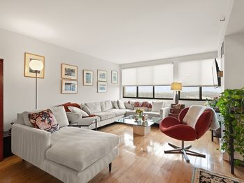 250 Hammond Pond Pkwy