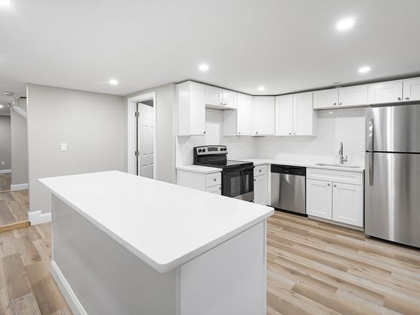 98 Southville Rd, Southborough MA 01772