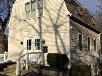 8-R North Street