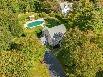 20 Country Farm Rd