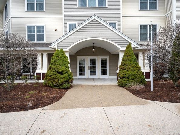 7 Crescent Way 209, Sturbridge MA 01566