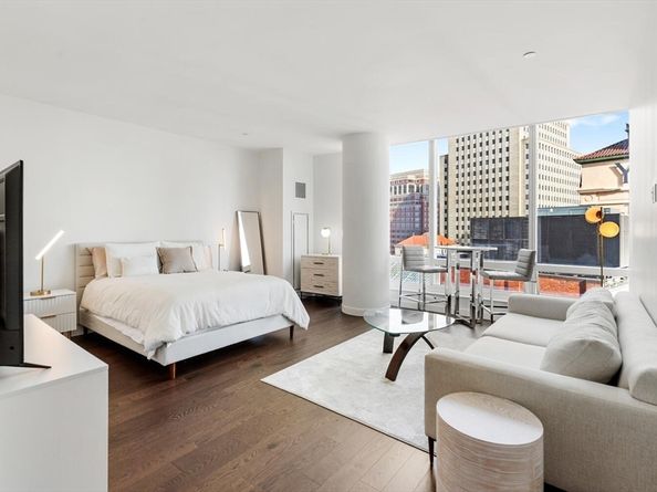 430 Stuart St 1518, Boston MA 02116