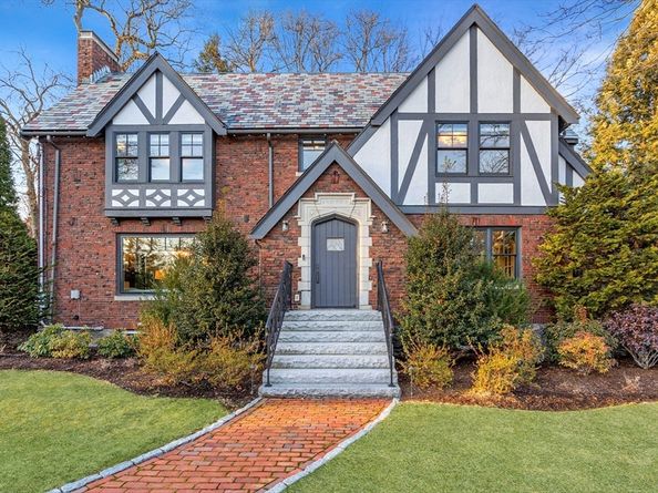 1151 Commonwealth Ave, Newton MA 02465