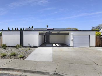 280 Pelican Court