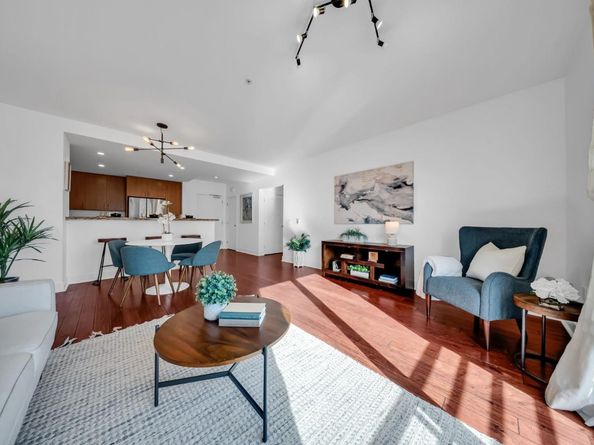 438 W Grand Avenue 615, Oakland CA 94612