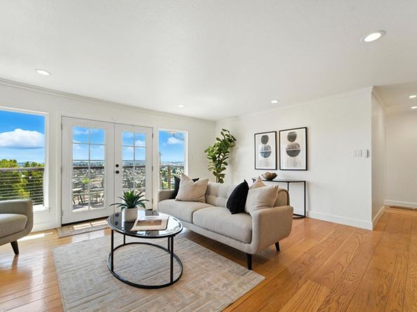 8730 Burr Street, Oakland CA 94605