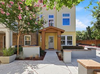1911 Stella Street