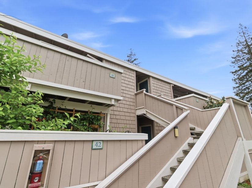 500 W Middlefield Road 41, Mountain View CA 94043